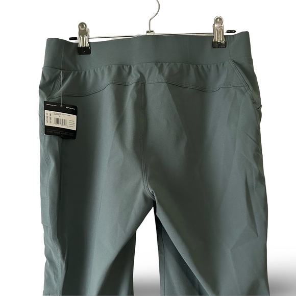 Women's Eddie Bauer Incline Collection Utility Capri in Dragonfly Size 4 NWT - Picture 10 of 11
